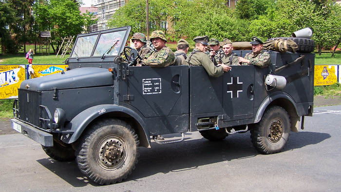 Borgward B2000