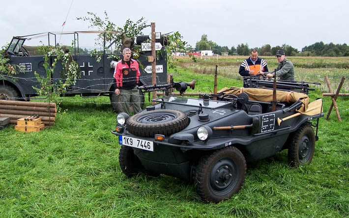 KDF 166 Schwimmwagen - šedý